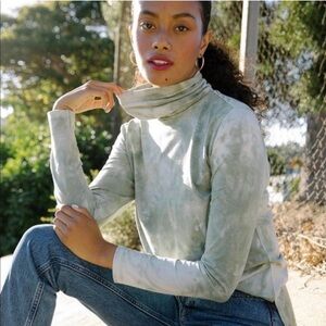 Tradlands Monty Turtleneck in Sage Tie Dye (Size XL)